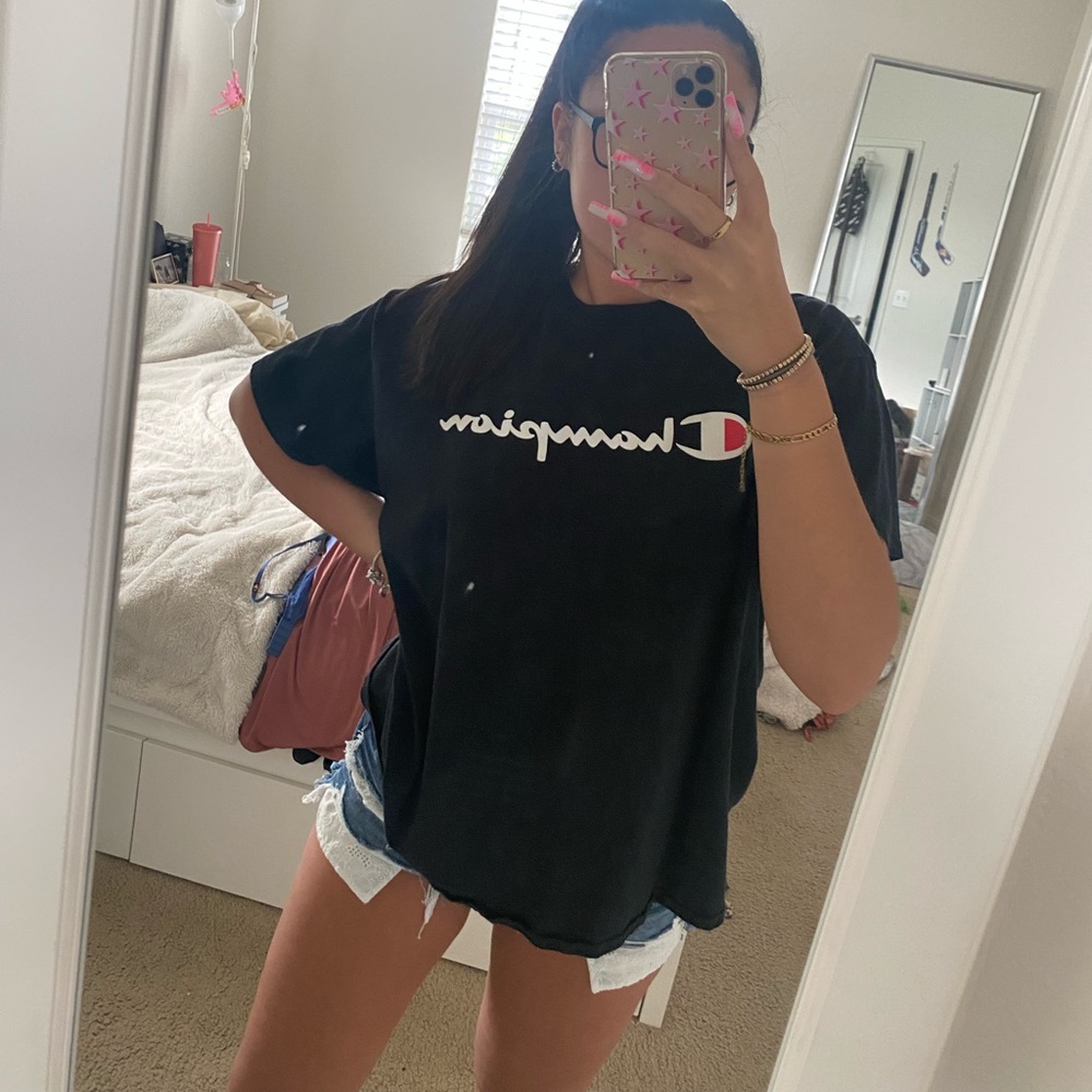 CHAMPION TSHIRT